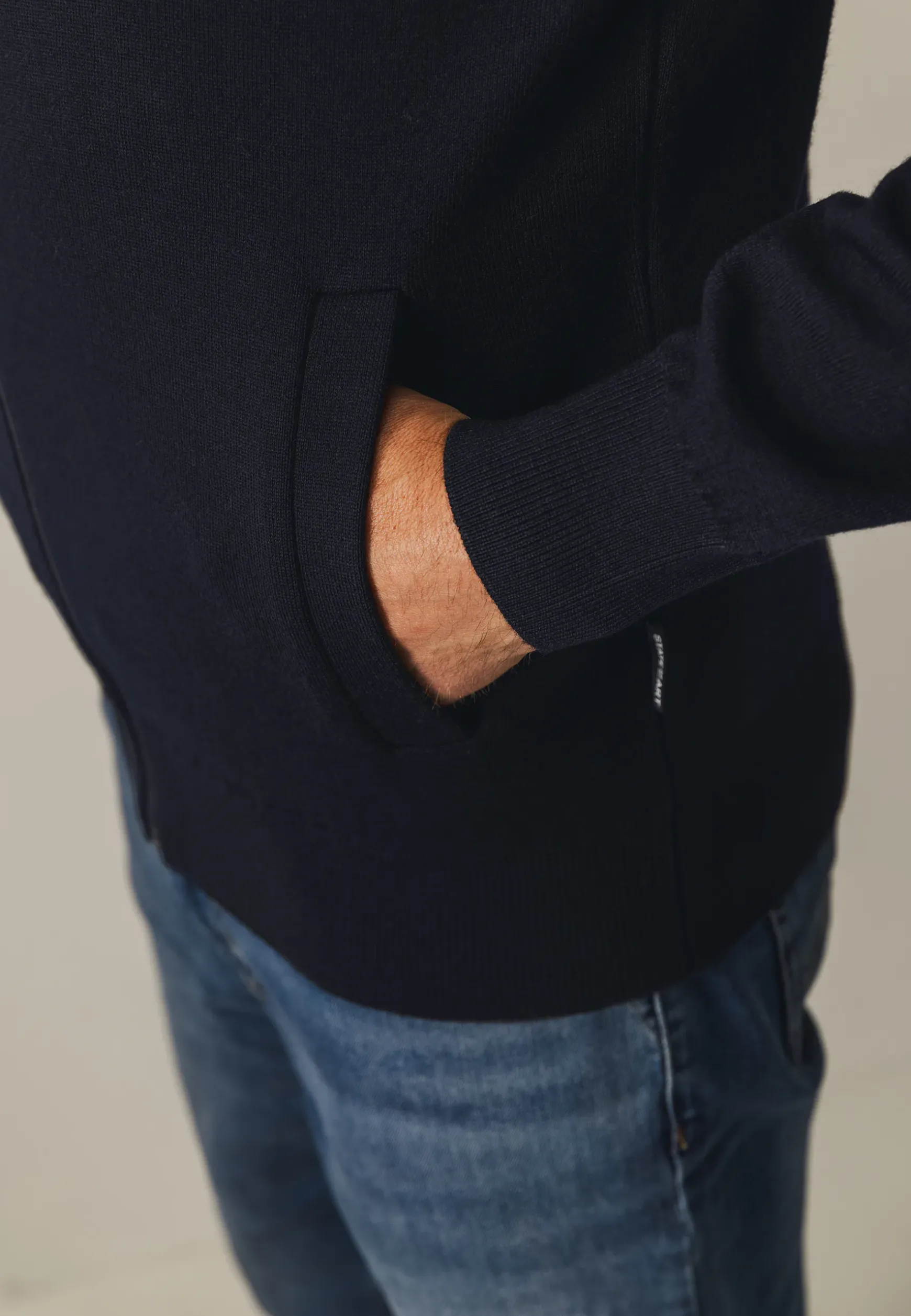 Dubbelgebreid vest met steekzakken