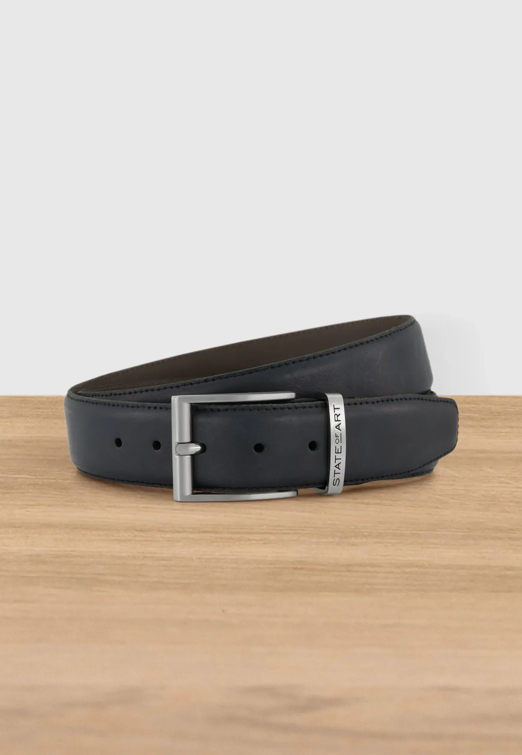 ESSENTIALS riem van ranger leder