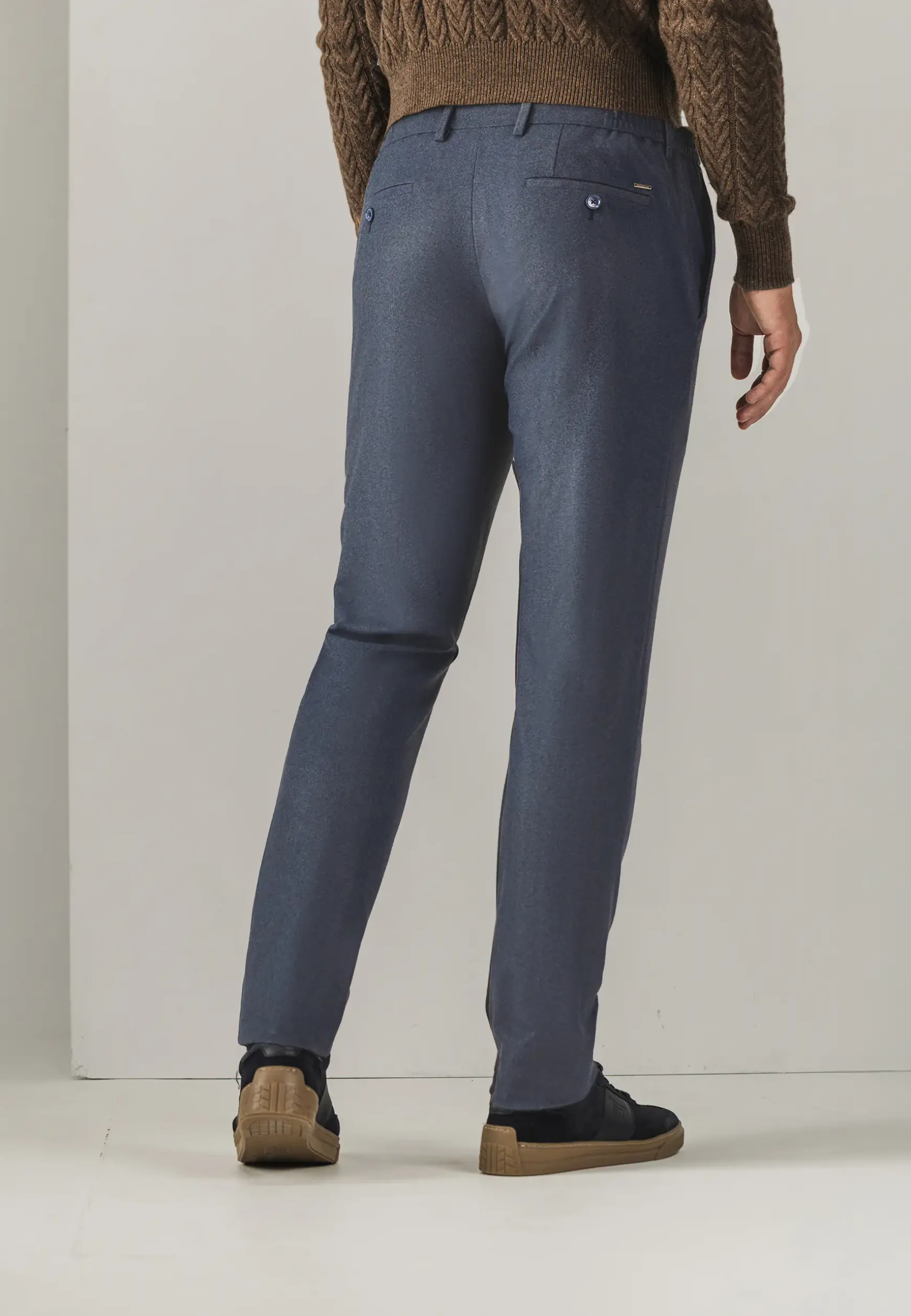 Gemêleerde chino in stretchstof