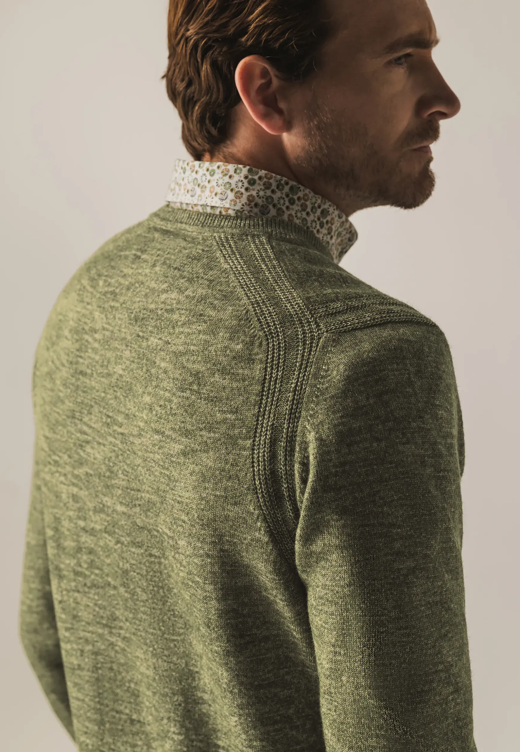 Gemêleerde trui met ribdetails
