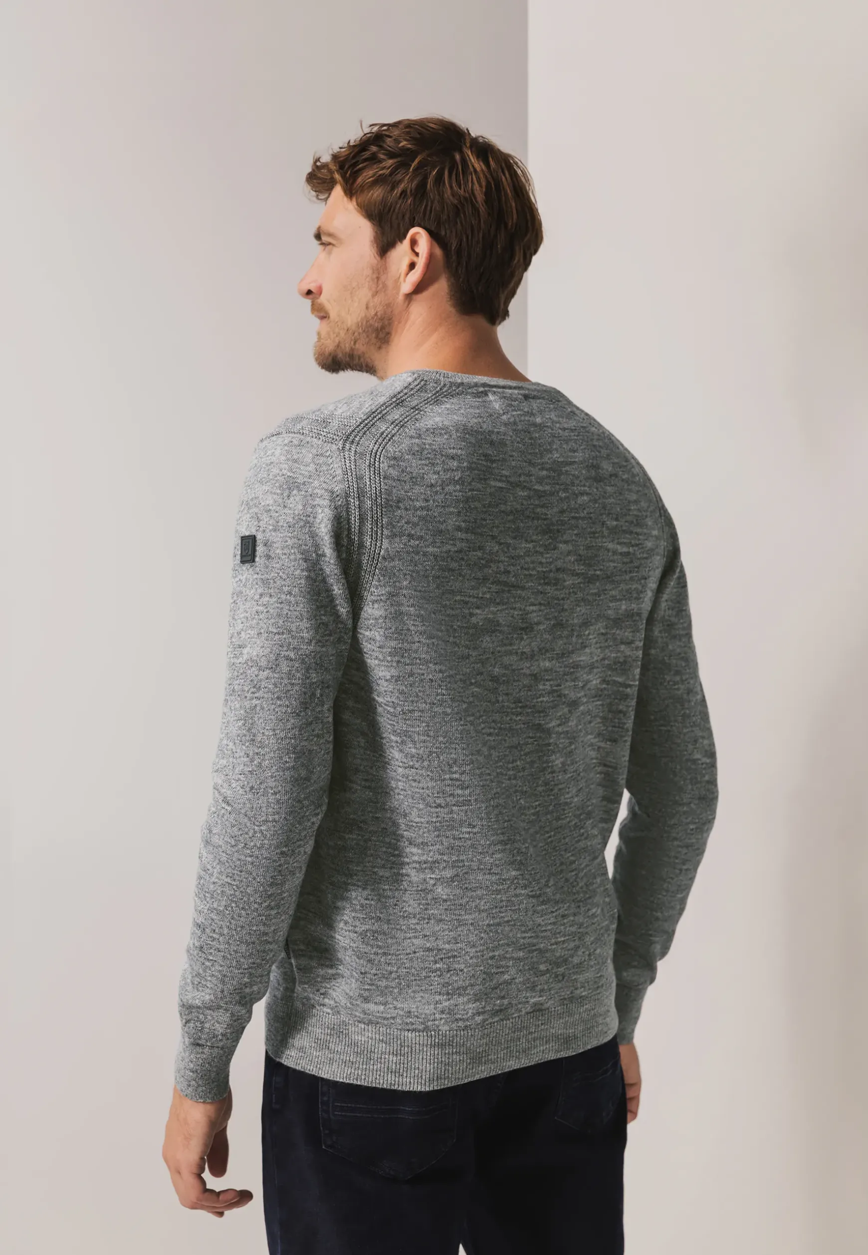Gemêleerde trui met ribdetails