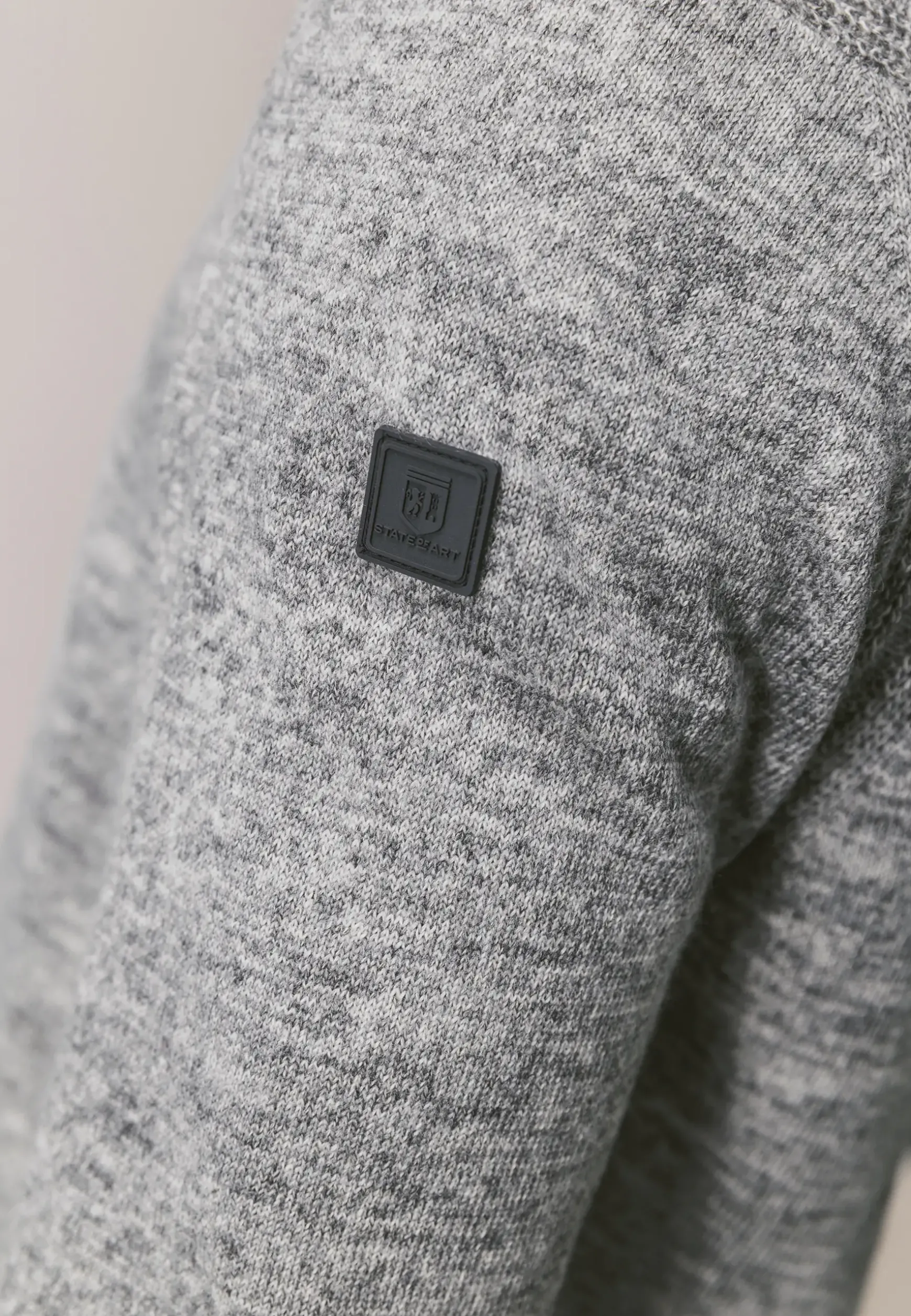 Gemêleerde trui met ribdetails