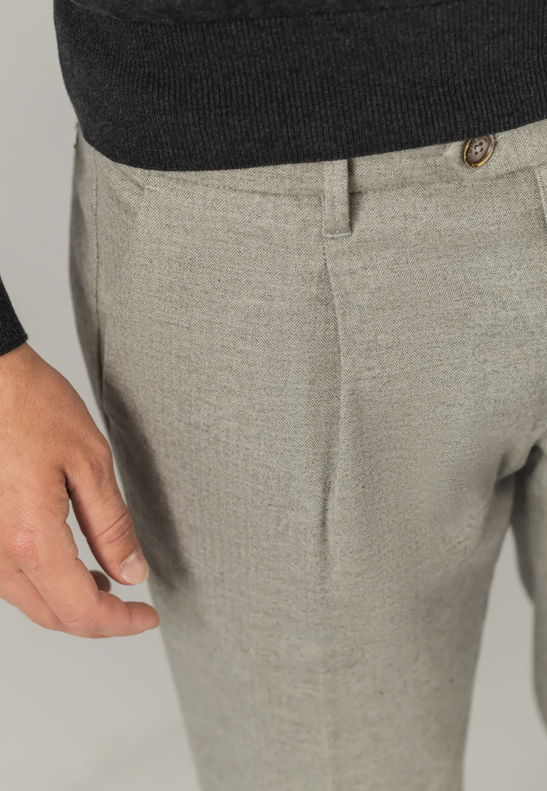 NAVIGATOR chino in stretchstof met visgraatmotief
