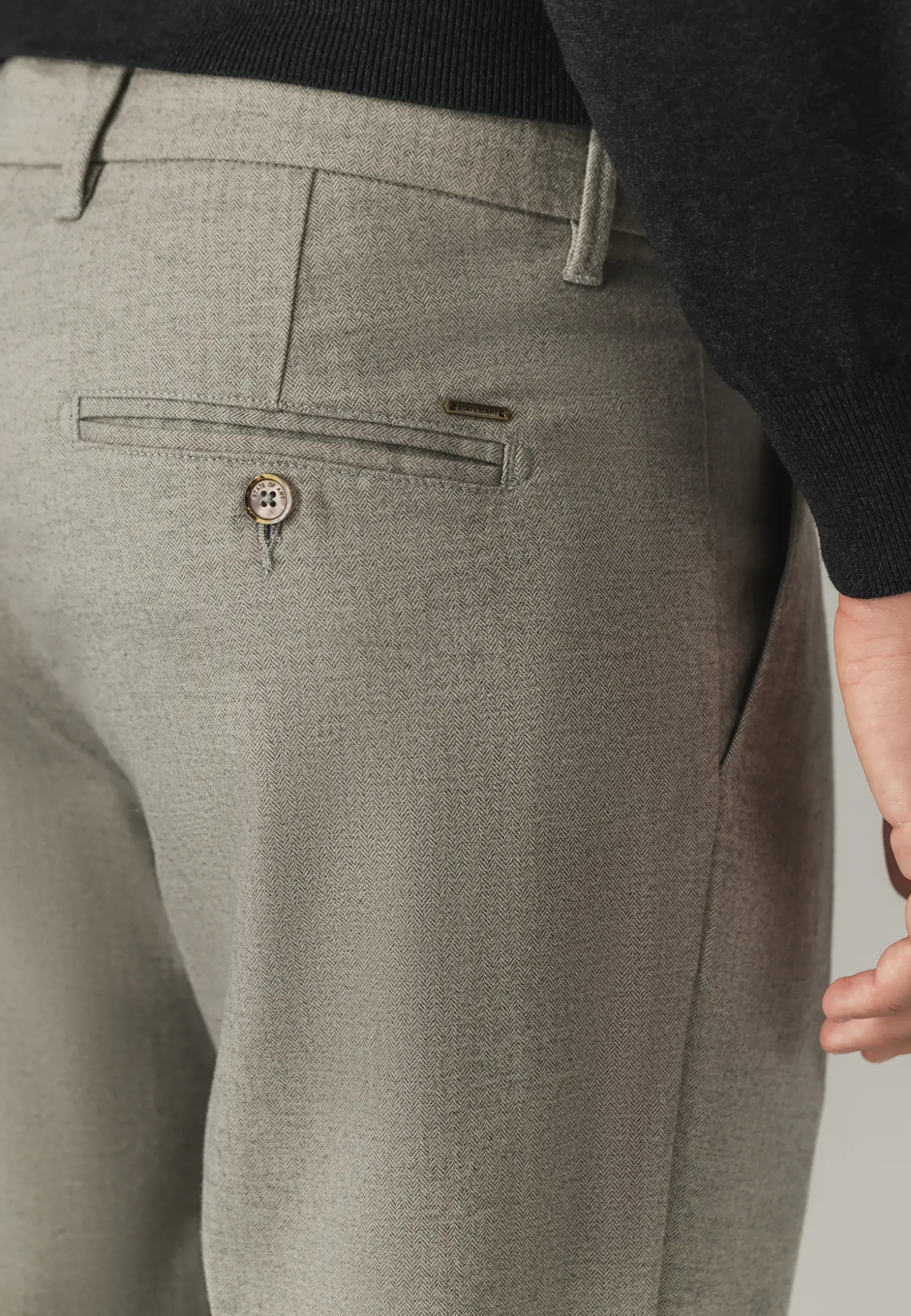 NAVIGATOR chino in stretchstof met visgraatmotief