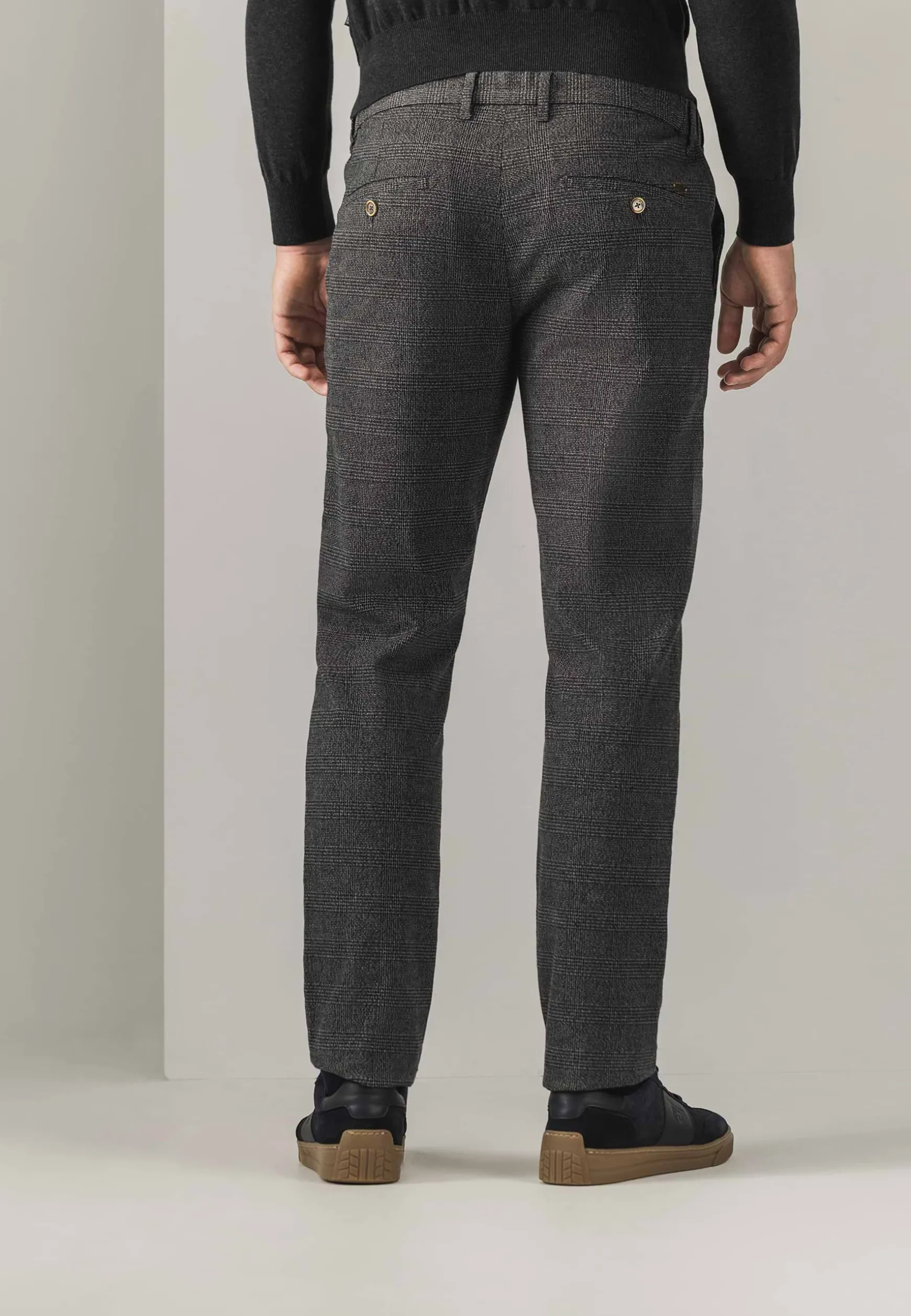 NAVIGATOR geruite chino in stretchstof