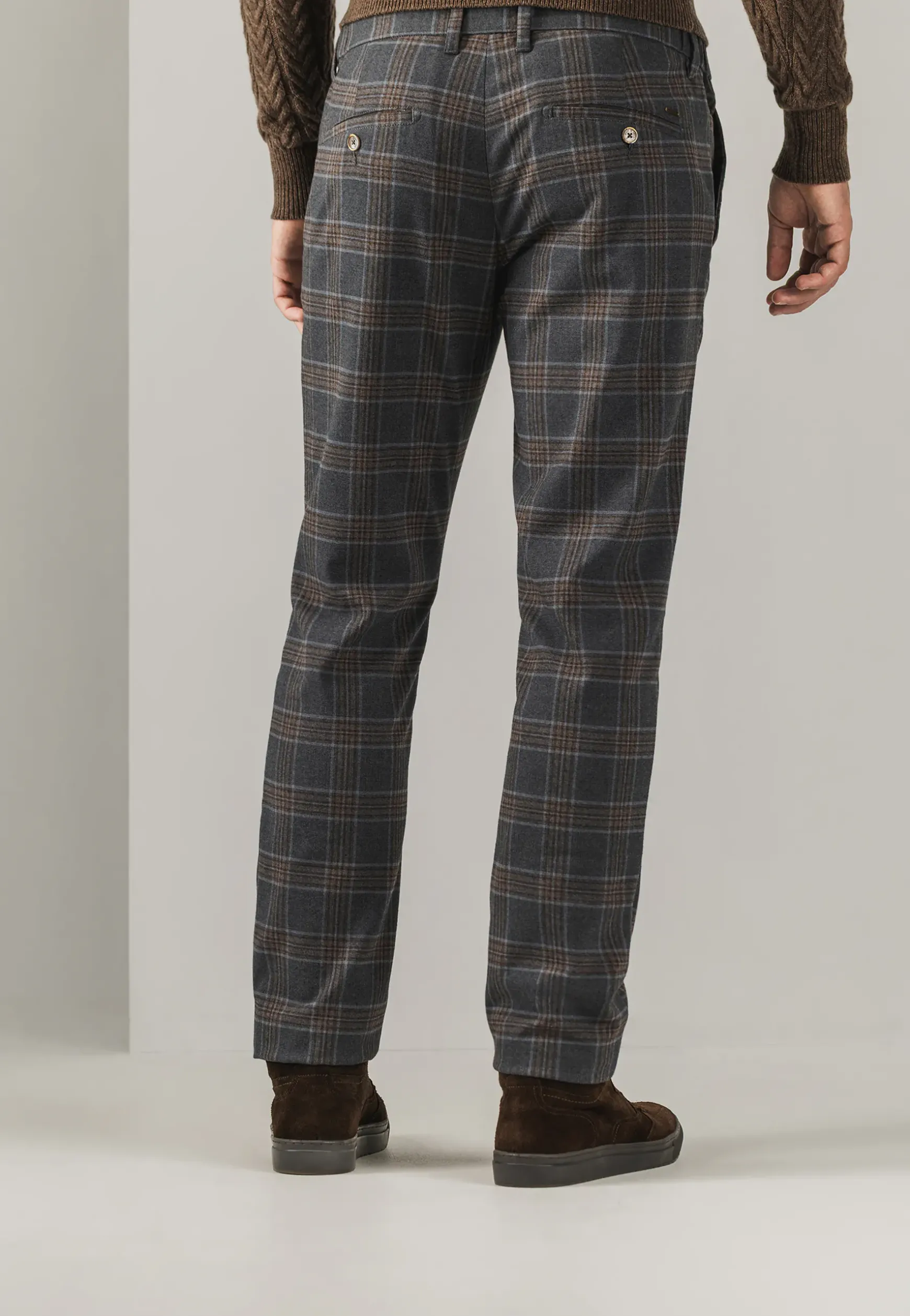 NAVIGATOR geruite chino in stretchstof
