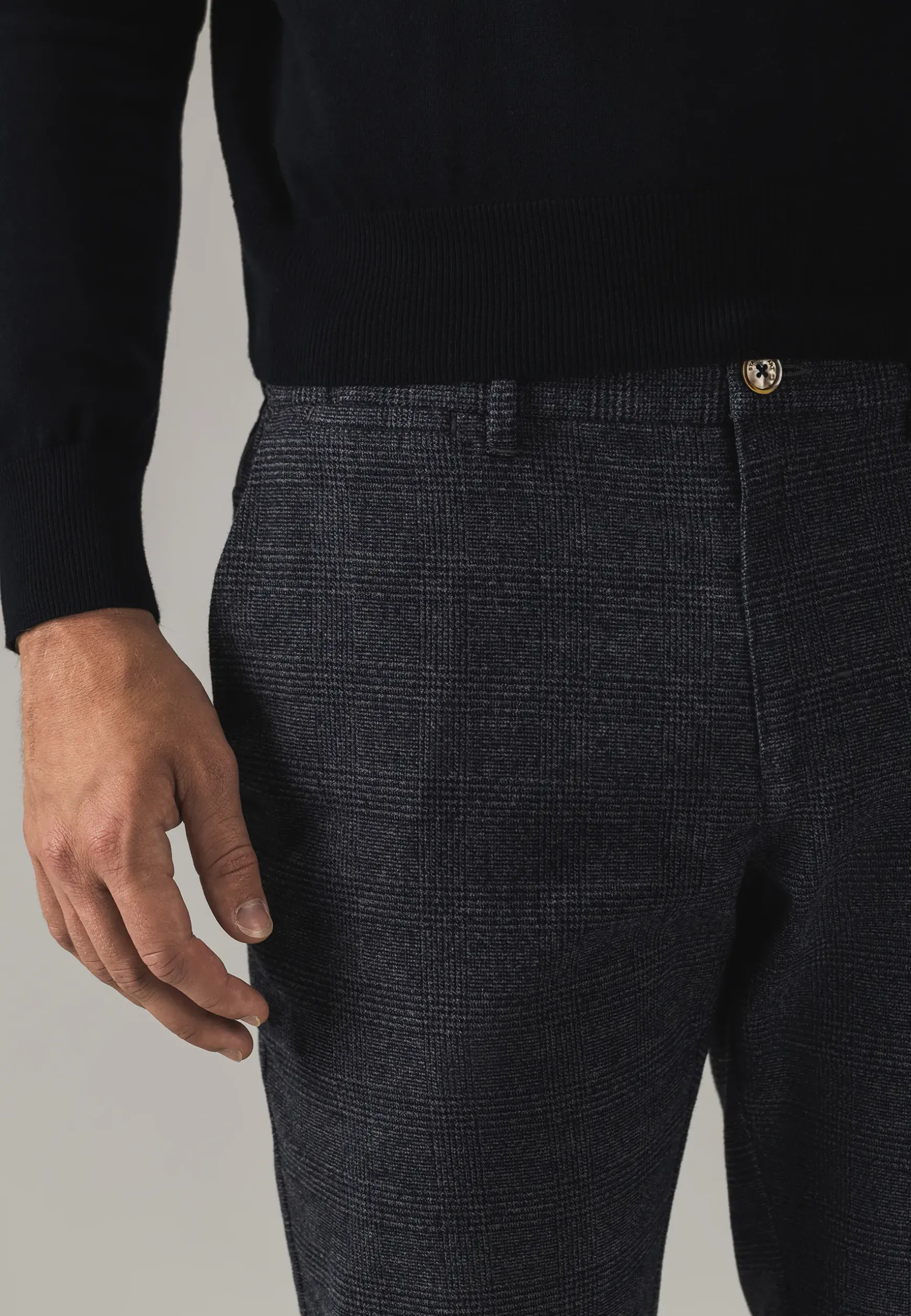 NAVIGATOR geruite chino in stretchstof